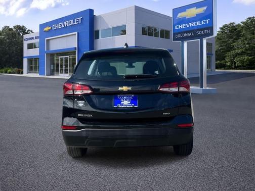 Mosaic Black Metallic 2024 Chevrolet Equinox LS