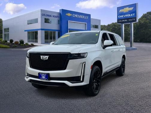 Crystal White Tricoat 2024 Cadillac Escalade ESV Sport Platinum