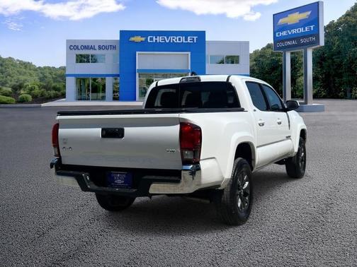 Ice Cap 2023 Toyota Tacoma SR5