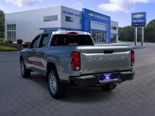 Sterling Gray Metallic 2023 Chevrolet Colorado WT