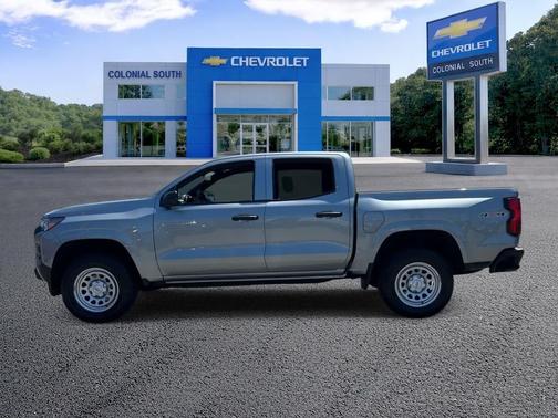 Sterling Gray Metallic 2023 Chevrolet Colorado WT