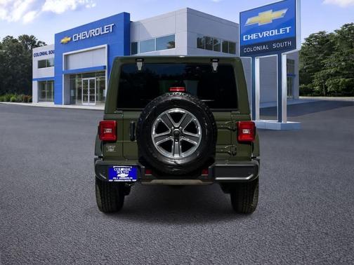 Sarge Green Clearcoat 2022 Jeep Wrangler Unlimited Sahara