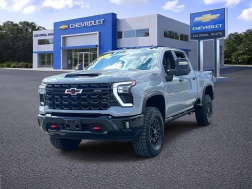 2024 Chevrolet Silverado 2500 4WD Crew Cab Standard Bed ZR2