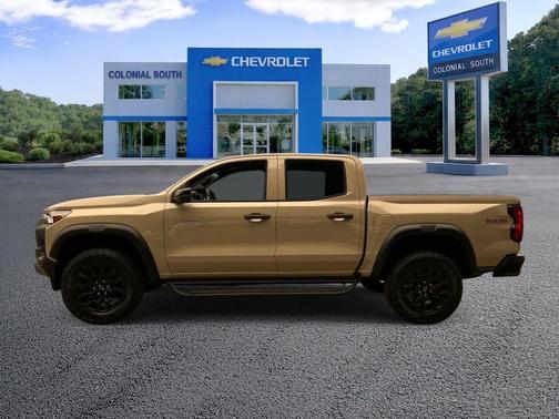 Sand Dune Metallic 2023 Chevrolet Colorado Trail Boss