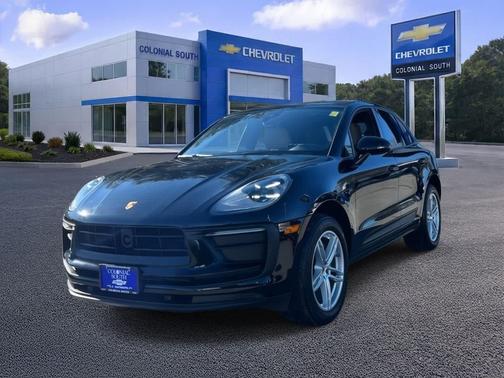 2025 Porsche Macan AWD