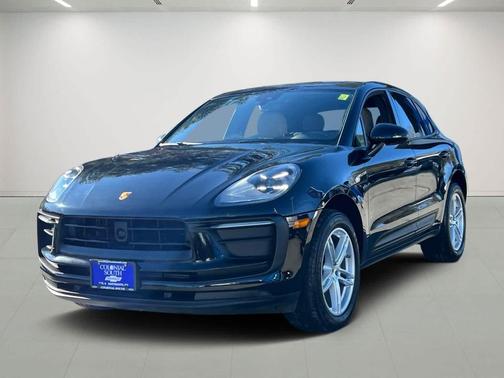 2025 Porsche Macan AWD