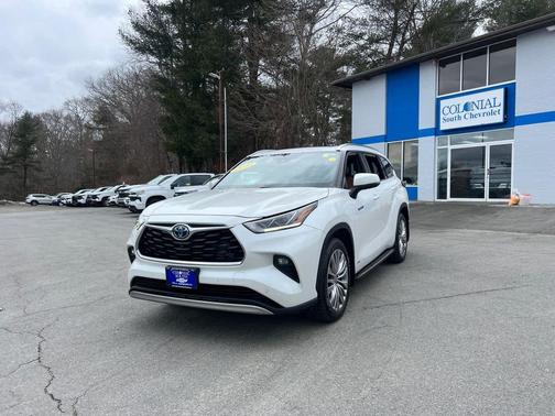 2020 Toyota Highlander Hybrid Platinum