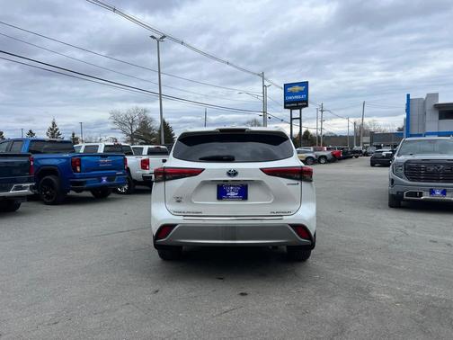 2020 Toyota Highlander Hybrid Platinum