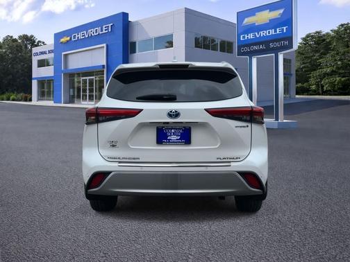 2020 Toyota Highlander Hybrid Platinum