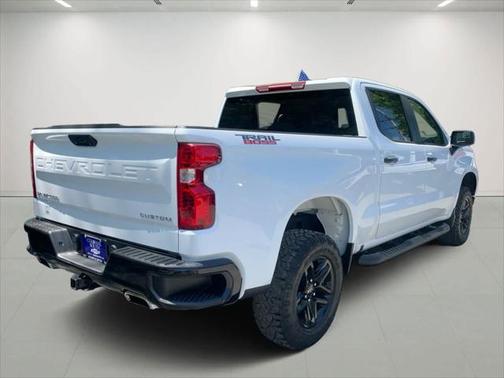 2022 Chevrolet Silverado 1500 Custom Trail Boss