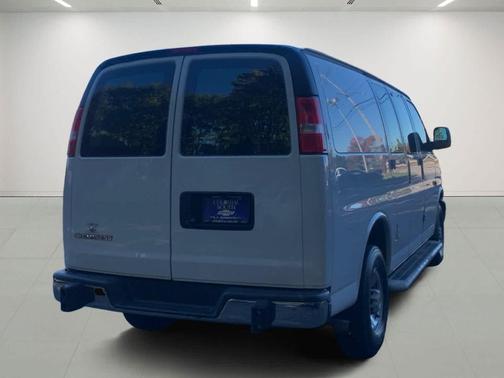 2024 Chevrolet Express 2500 RWD 2500 Regular Wheelbase WT