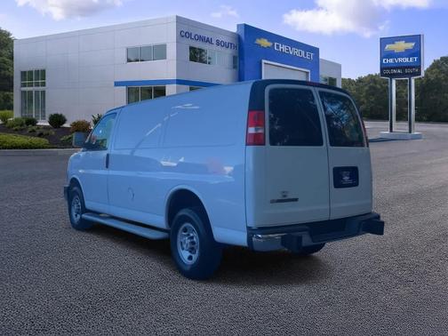 2024 Chevrolet Express 2500 RWD 2500 Regular Wheelbase WT