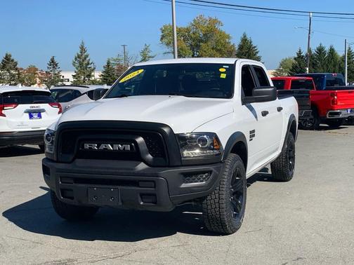 2024 RAM 1500 Classic Warlock Crew Cab 4x4 5'7' Box