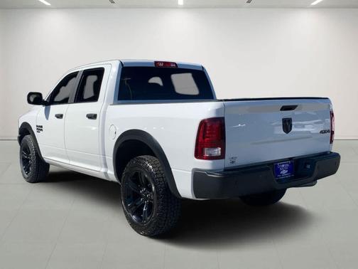2024 RAM 1500 Classic Warlock Crew Cab 4x4 5'7' Box