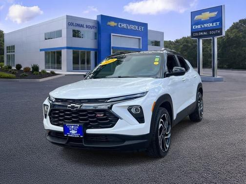 Iridescent Pearl Tricoat 2025 Chevrolet Trailblazer RS