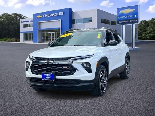 Iridescent Pearl Tricoat 2025 Chevrolet Trailblazer RS