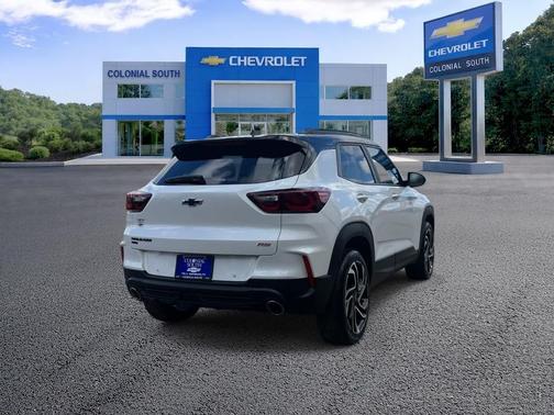 Iridescent Pearl Tricoat 2025 Chevrolet Trailblazer RS