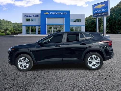 Mosaic Black Metallic 2024 Chevrolet Trax LS