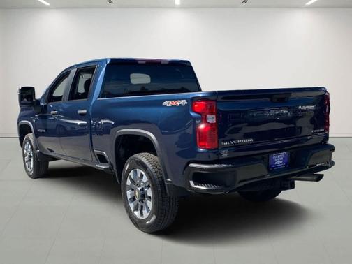 2022 Chevrolet Silverado 2500 Custom