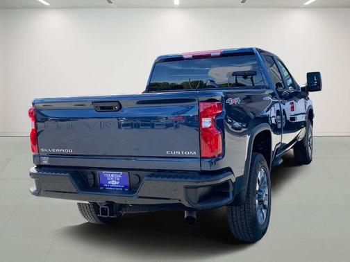 2022 Chevrolet Silverado 2500 Custom