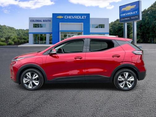 Radiant Red Tintcoat 2023 Chevrolet Bolt EUV FWD LT