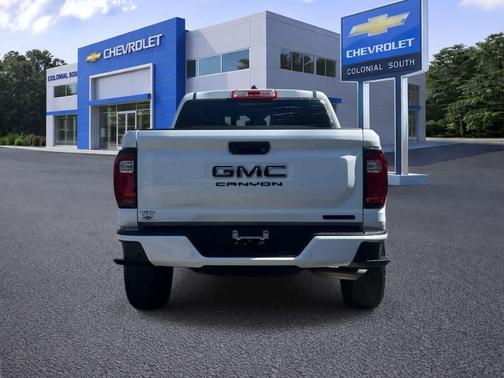 Summit White 2024 GMC Canyon Elevation