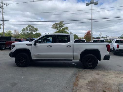 2024 GMC Sierra 1500 AT4X