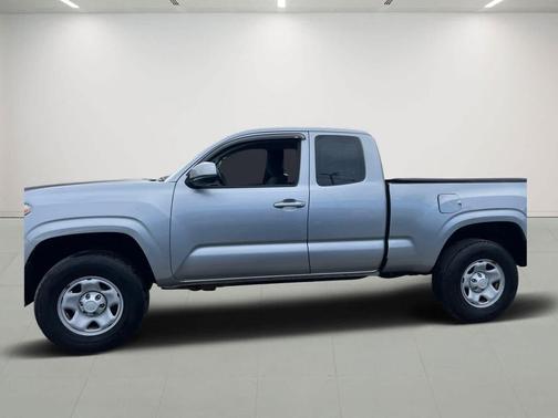 2017 Toyota Tacoma SR