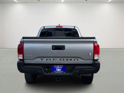 2017 Toyota Tacoma SR