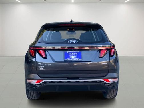 2022 Hyundai TUCSON SE