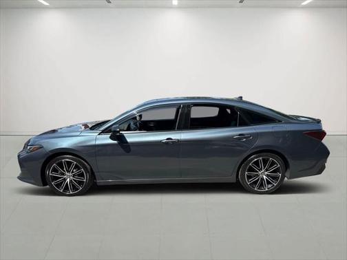 2022 Toyota Avalon Touring