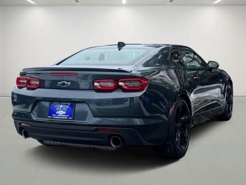 2022 Chevrolet Camaro RWD Coupe LT1