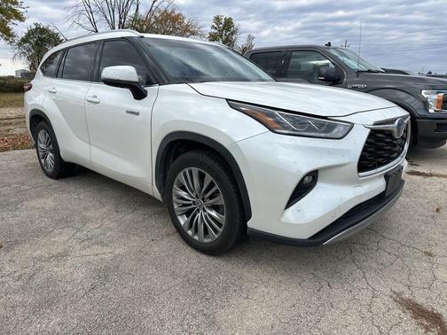 2020 Toyota Highlander Hybrid Platinum