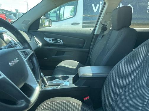 Quicksilver Metallic 2015 GMC Terrain SLE-2