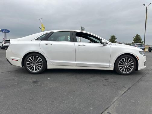2020 Lincoln MKZ Standard
