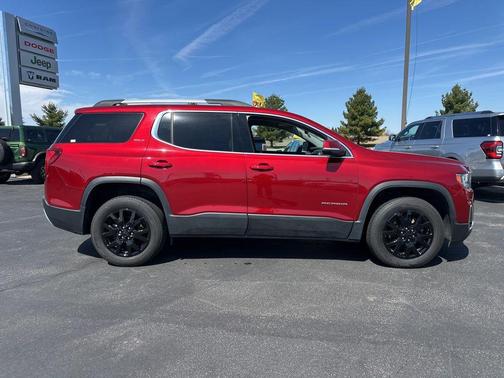2023 GMC Acadia SLT