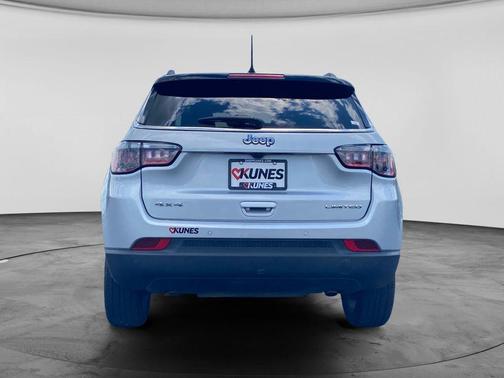 Silver Zynith 2025 Jeep Compass Limited