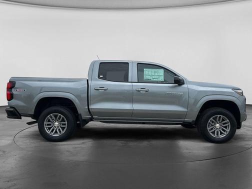 Sterling Gray Metallic 2026 Chevrolet Colorado LT