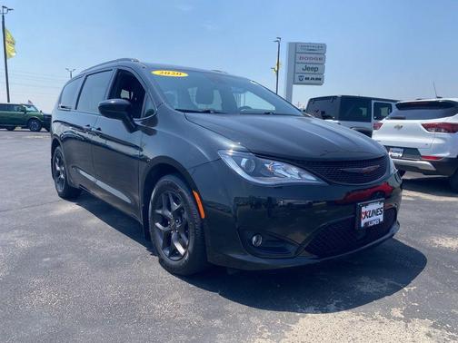 2020 Chrysler Pacifica Touring-L Plus