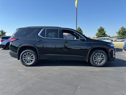 2022 Chevrolet Traverse LT Leather