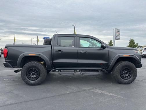 2024 GMC Canyon AT4X