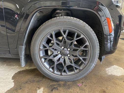2023 Jeep Grand Cherokee L Summit