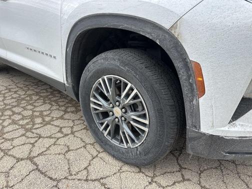 2023 Chevrolet Traverse RS