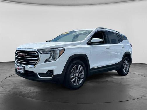Summit White 2024 GMC Terrain SLT
