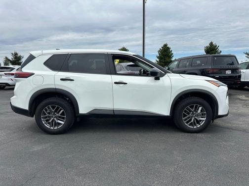 Glacier White 2024 Nissan Rogue S