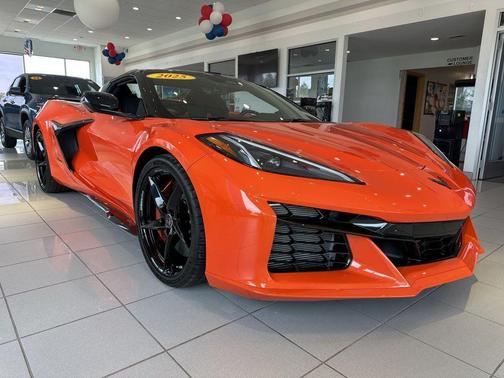 Sebring Orange Tintcoat 2025 Chevrolet Corvette E-Ray