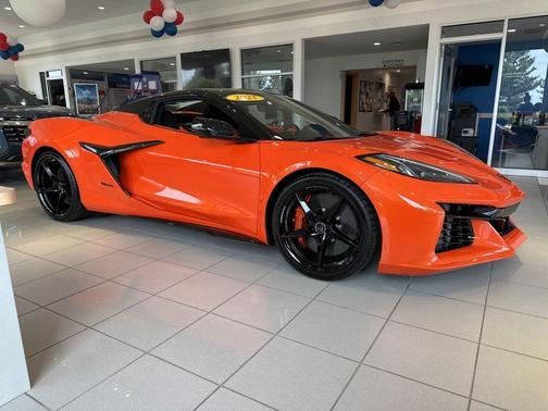 Sebring Orange Tintcoat 2025 Chevrolet Corvette E-Ray