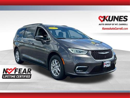 Granite Crystal Clearcoat Metallic 2022 Chrysler Pacifica Touring-L