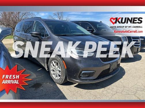 2022 Chrysler Pacifica Touring-L