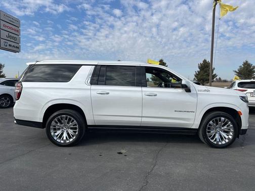 2021 Chevrolet Suburban High Country